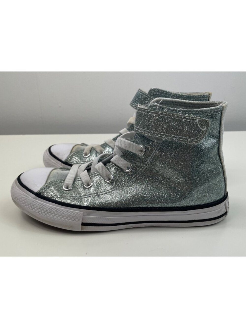 Chuck Taylor All Star Youth Glitter High-Top Sneakers Size 1 Blue Sparkle